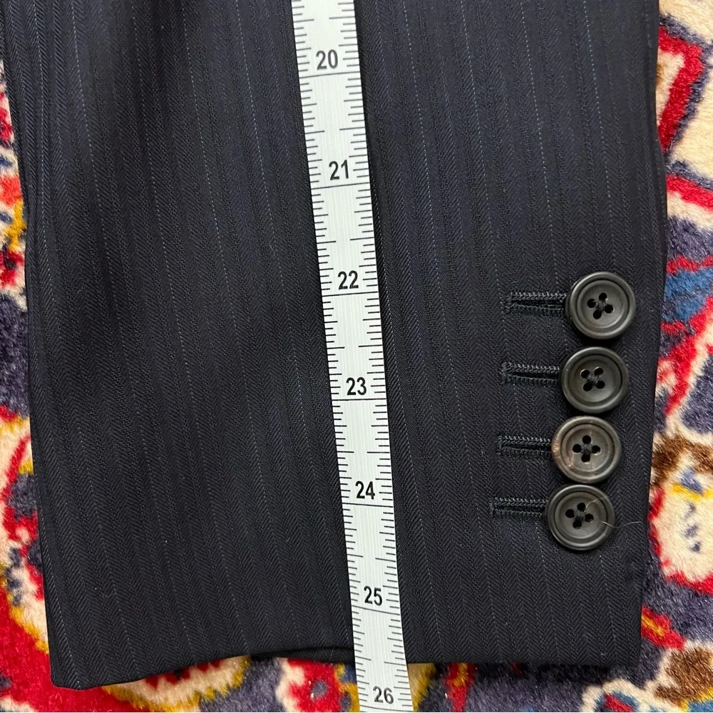 Samuelsohn 40R Navy Pinstripe Blazer - Super 120s, Surgeon’s Cuffs - Picture 8 of 9